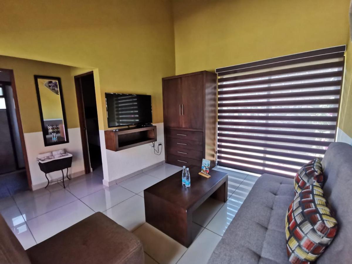 Casa Flores Hotel & Spa アトリスコ エクステリア 写真