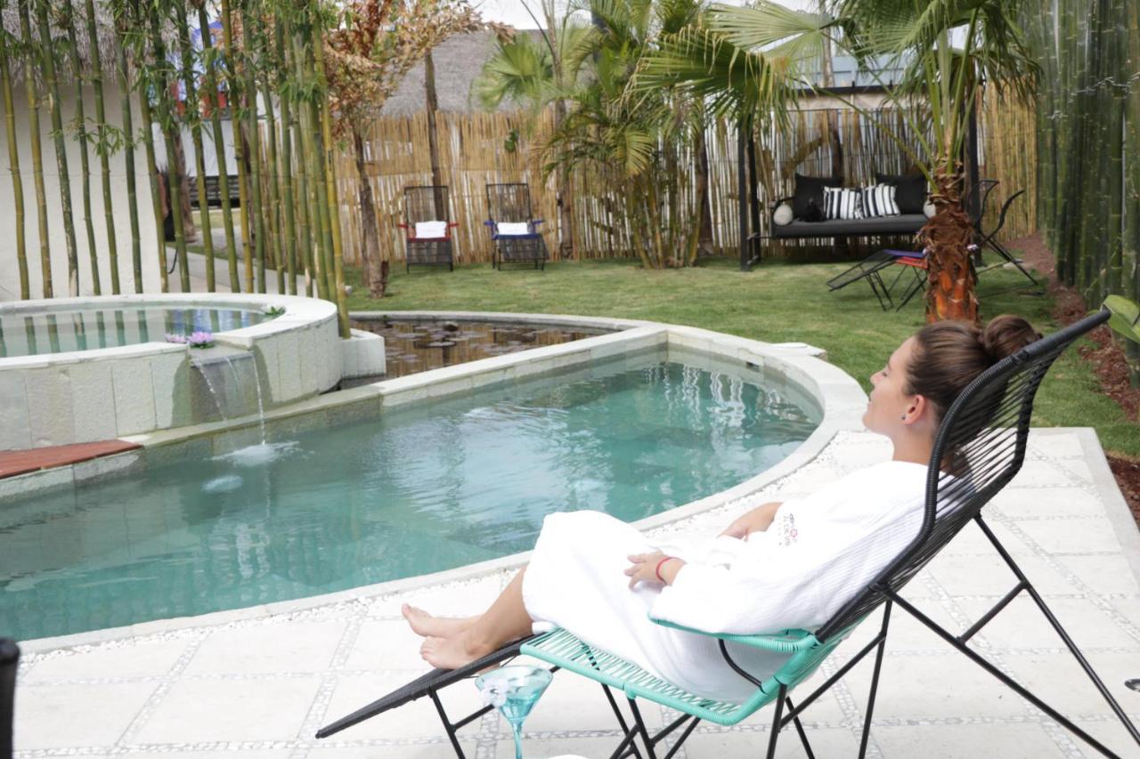 Casa Flores Hotel & Spa アトリスコ エクステリア 写真